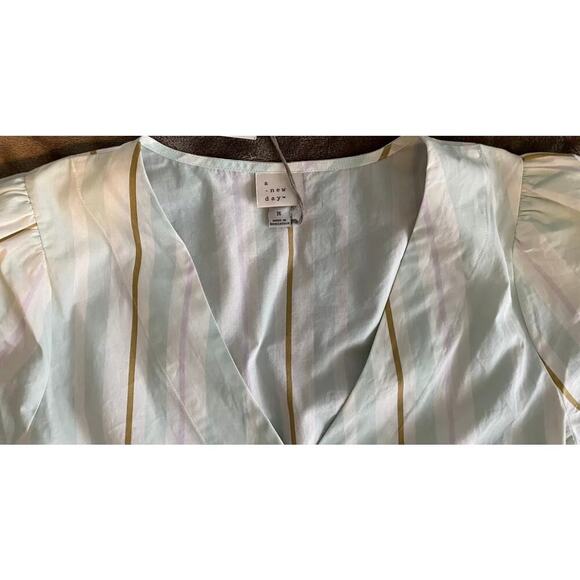 A New Day Mint Wrap Top Size M - Picture 2 of 6